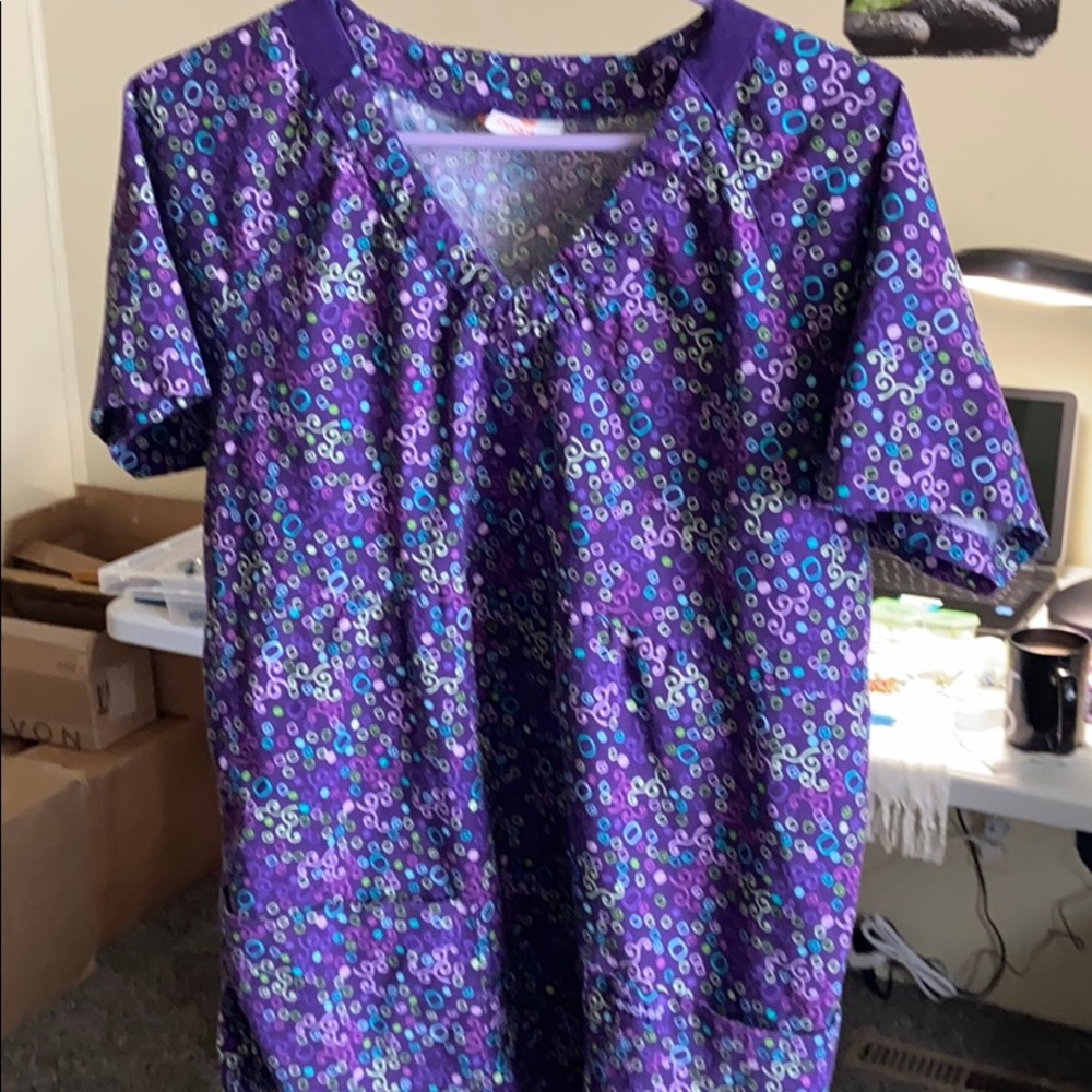 Scrub top